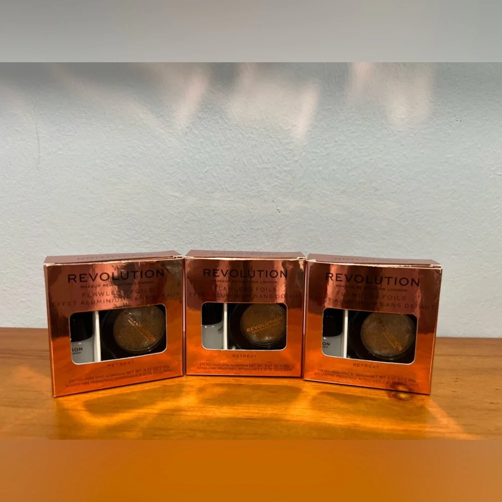 MAKEUP REVOLUTION NIB Lot Of 3 Flawless Foils Metallic Eyeshadow In Retreat